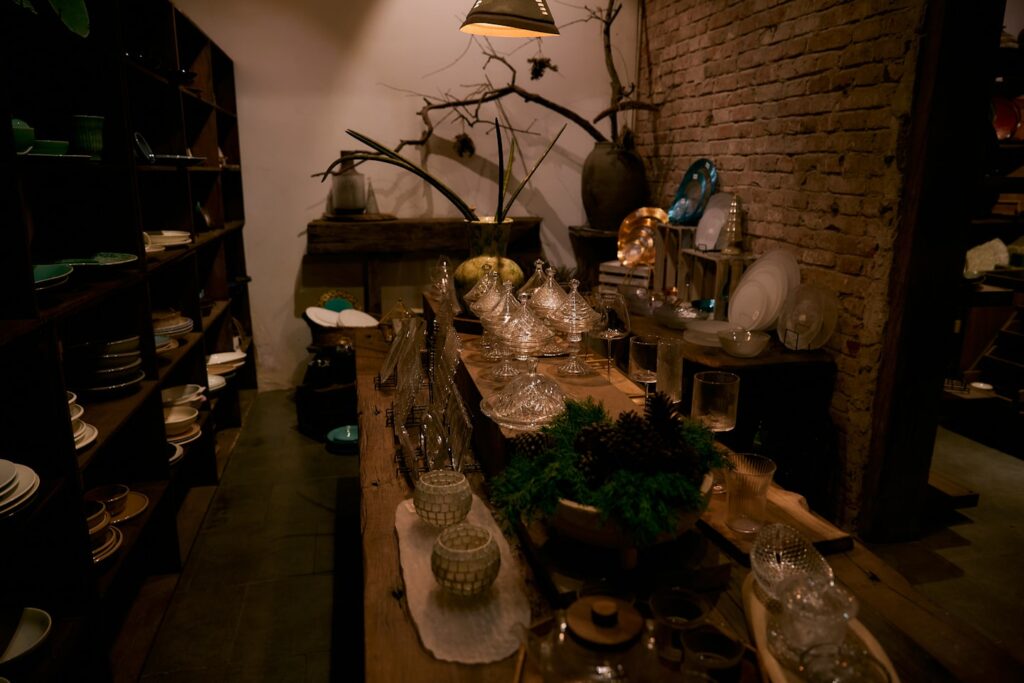A café space infused with traditional Vietnamese cultural essence.
